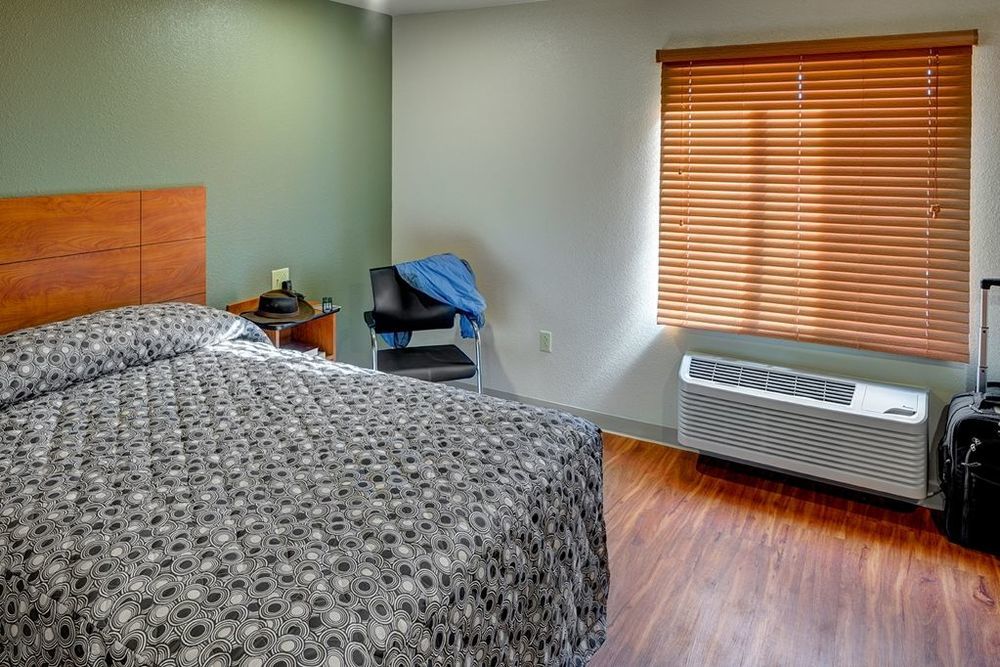 Extended Stay America Select Suites - Wichita - North Room photo