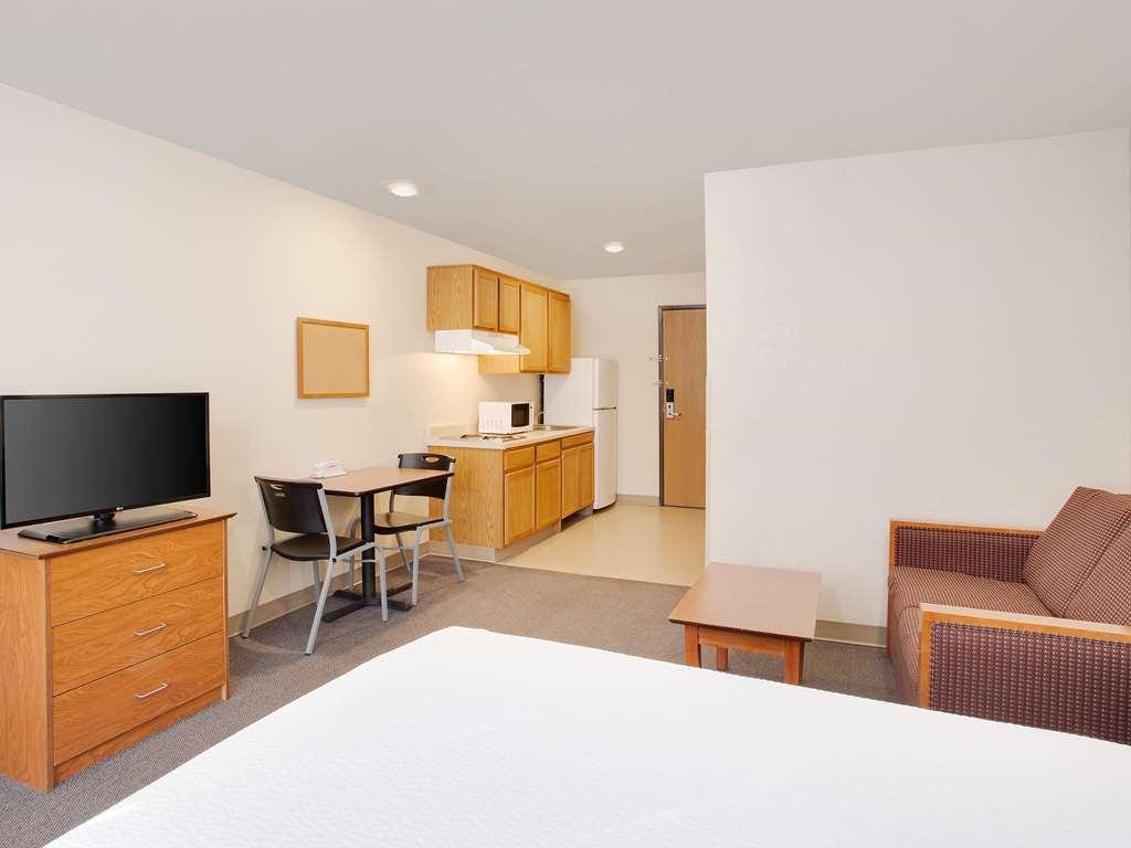 Extended Stay America Select Suites - Wichita - North Room photo