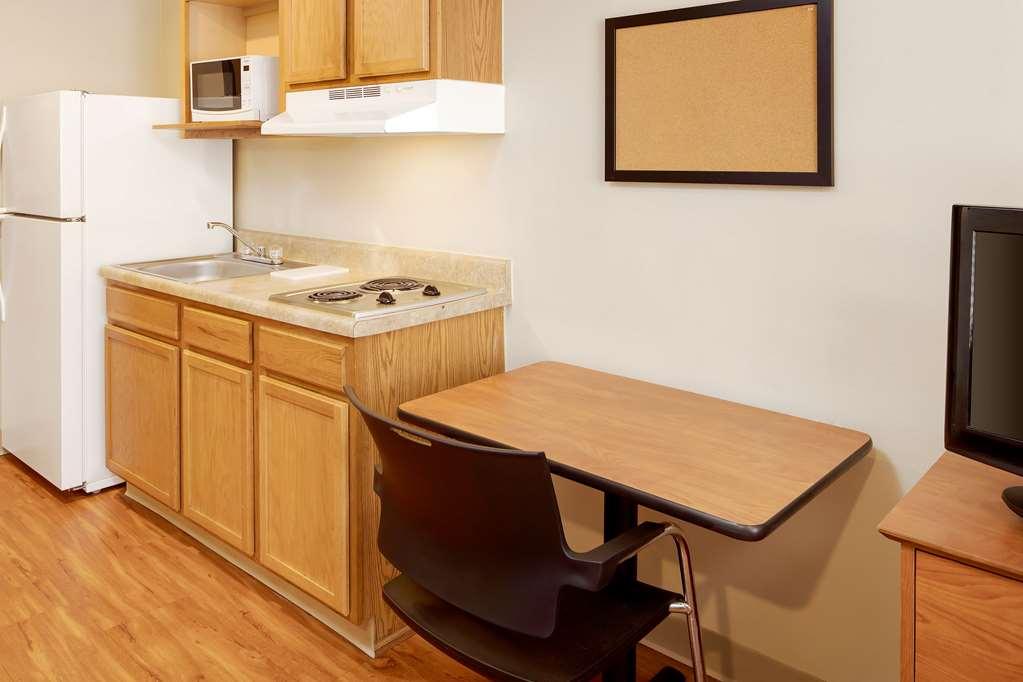 Extended Stay America Select Suites - Wichita - North Room photo