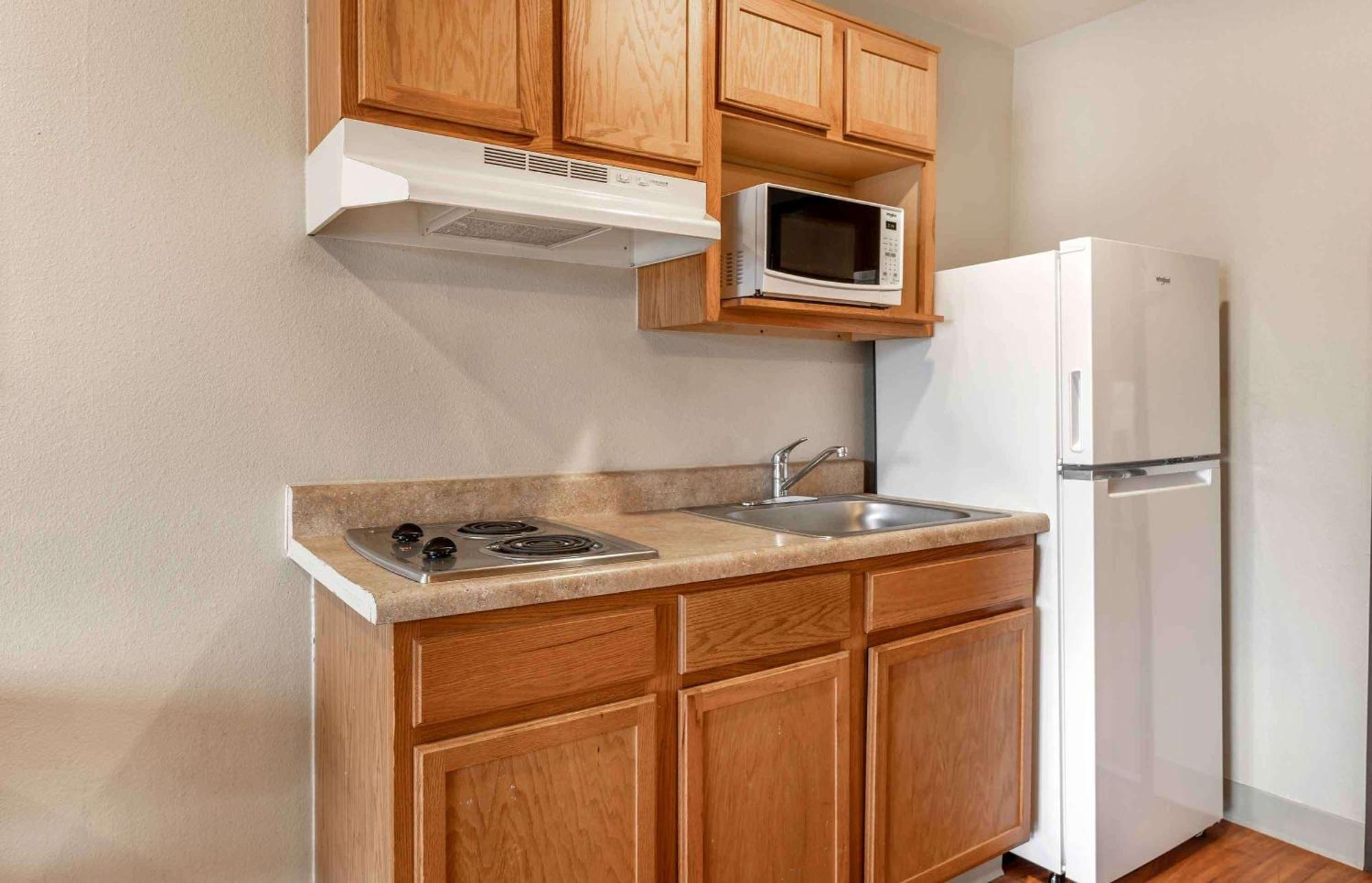 Extended Stay America Select Suites - Wichita - North Exterior photo