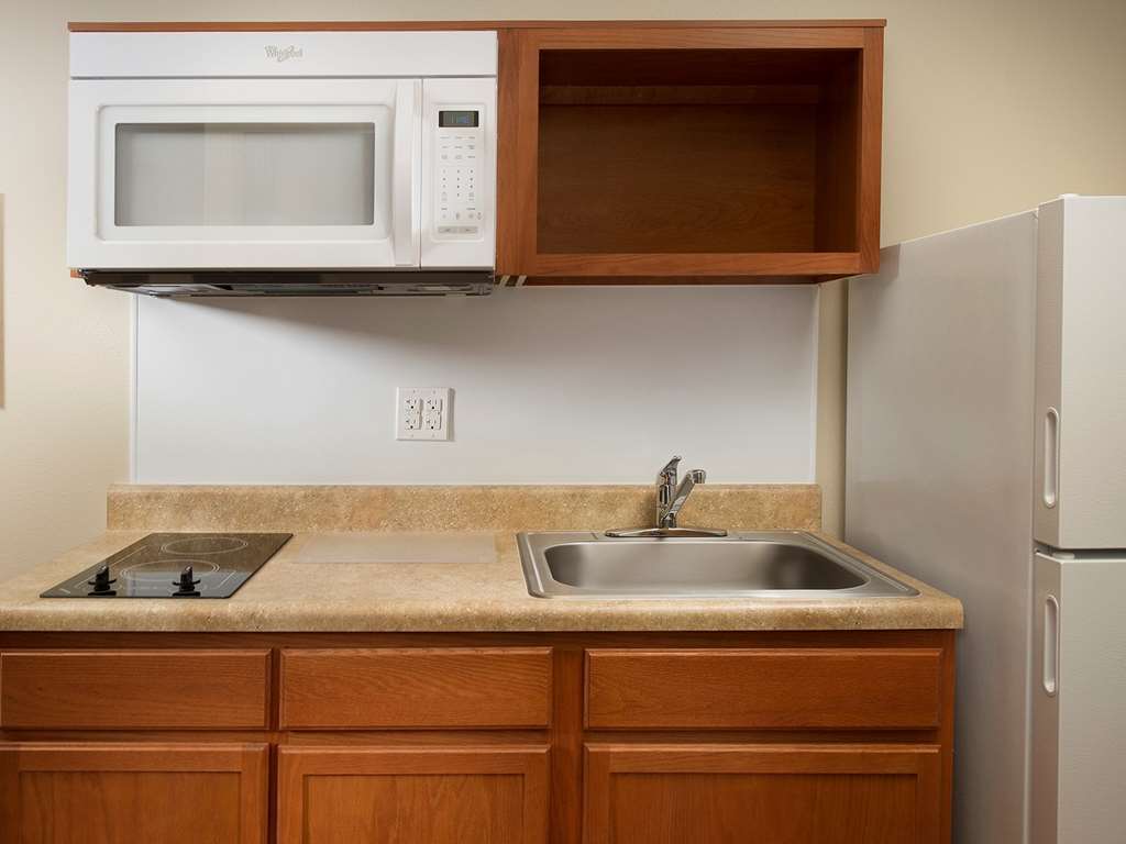Extended Stay America Select Suites - Wichita - North Room photo