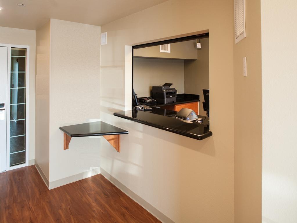 Extended Stay America Select Suites - Wichita - North Exterior photo