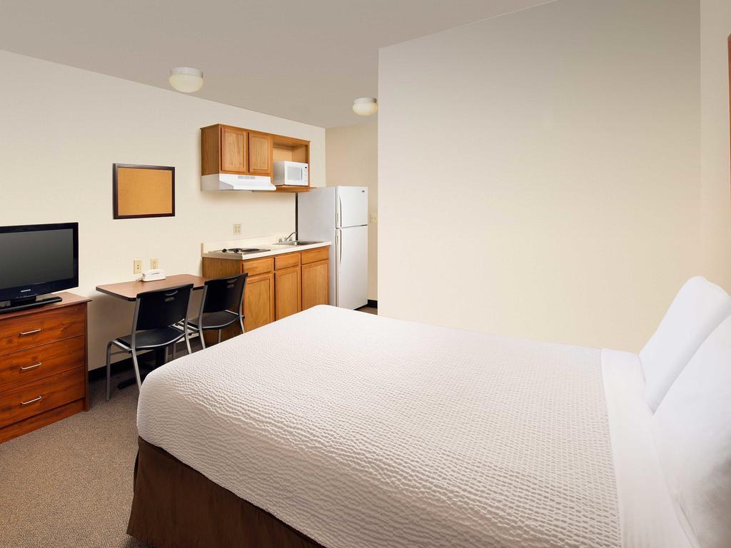 Extended Stay America Select Suites - Wichita - North Exterior photo