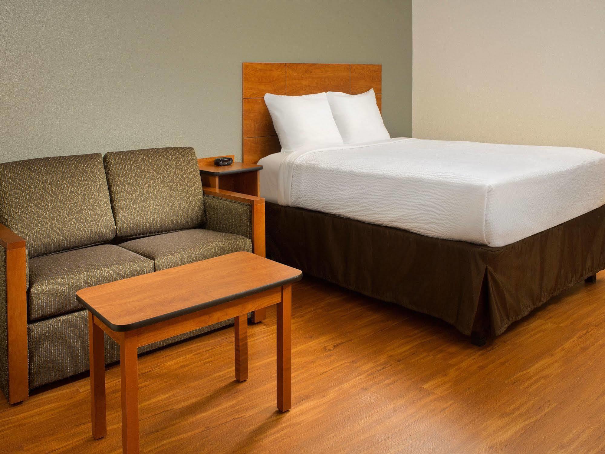 Extended Stay America Select Suites - Wichita - North Exterior photo